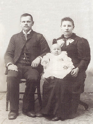 Fred and Augusta Leistiko with son Otto