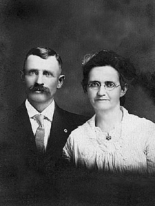 Loyal Boyd and Mary Minerva (Hogg) VanDyke